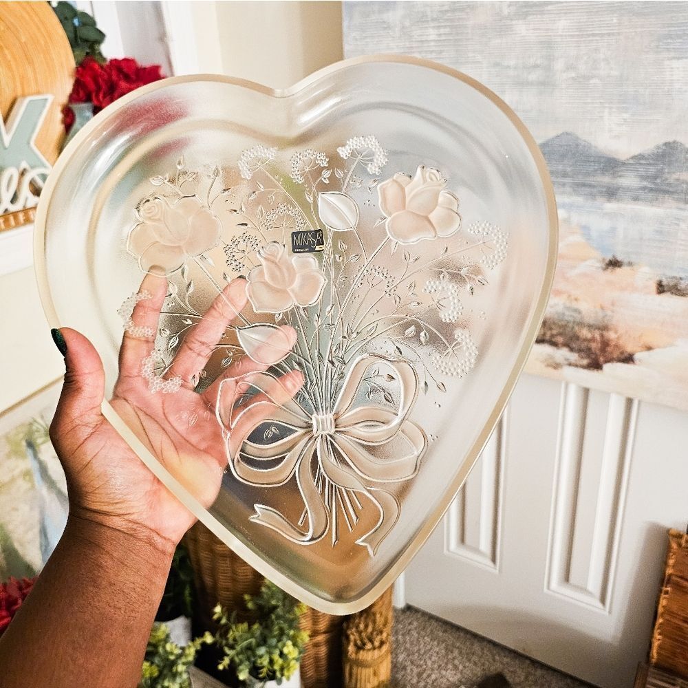 Mikasa Heart-Shaped Frosted Glass Serving Platter in Clear and Cream